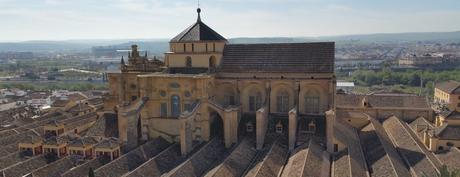 La majestuosa mezquita de Córdoba: Un tesoro de la historia y la arquitectura