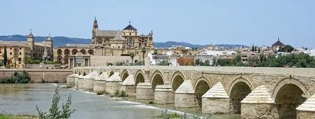 La majestuosa mezquita de Córdoba: Un tesoro de la historia y la arquitectura