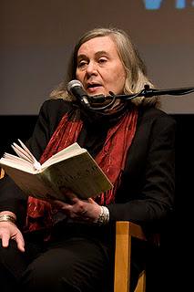 Ganadora del premio Pulitzer asegura: “La Biblia es el libro más influyente de la literatura”