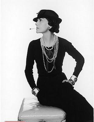 La Hoja Parroquial de la Moda. La Hoja Parroquial de la Moda.