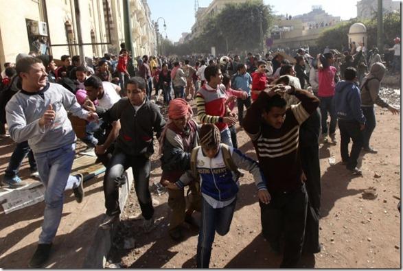 francotiradores-ejercito-egipcio-dispararon-manifestantes-tahrir_1_1017001