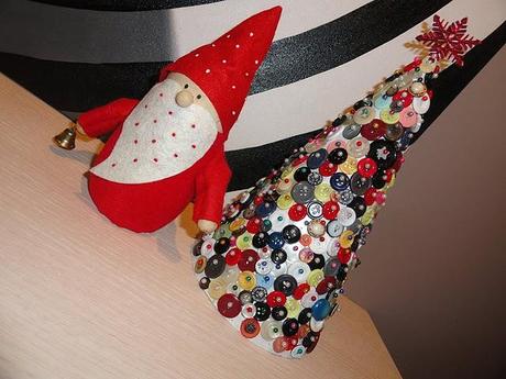 El árbol de Navidad de botones de Desing