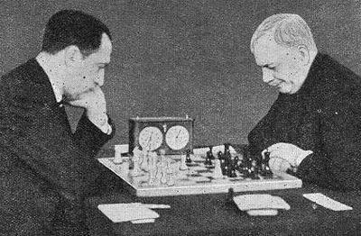 Koltanowski-sir George Thomas en el Torneo de Ajedrez de Hastings de 1935