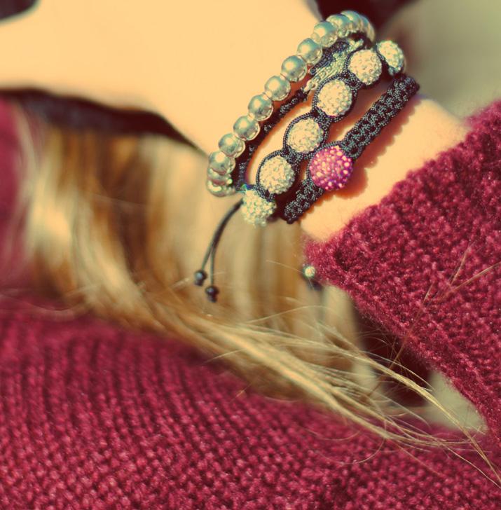 Burgundy jumper...