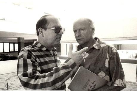 Eduardo Galeano junto a Miguel Barnet durante las sesiones del jurado de testimonio en el año 1989. Foto: Casa de las Américas