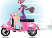 Chica montando scooter