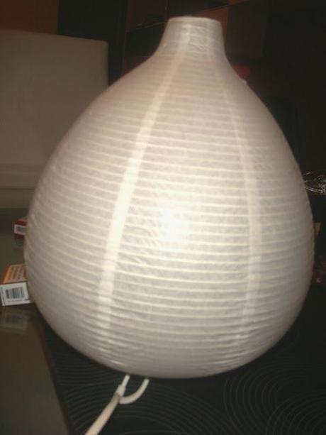 DIY: La lámpara de papel higiénico de Mónica DIY: La lámpara de papel higiénico de Mónica