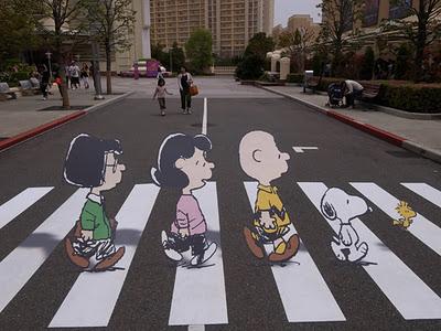Charile Brown y Snoopy, parodia de Abbey Road