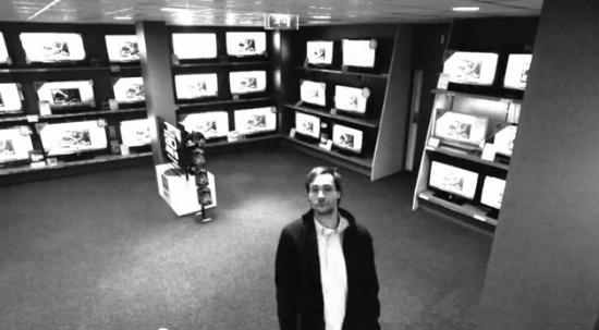 Un ladrón de LG, pillado por las cámaras de seguridad en su último spot