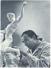 ARNO BREKER, EL ESCULTOR DE CÁMARA DE  HITLER.