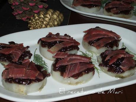 MONTADITOS DE BATATAS CON CEBOLLA CARAMELIZADA MONTADITOS DE BATATAS CON CEBOLLA CARAMELIZADA