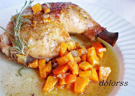 Pollo asado en su jugo con verduras bicolor