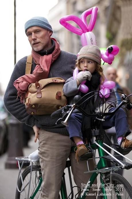 ropa de niños en paris Por las calles de París