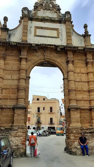 SICILIA: EL CASTILLO DE LUNA DE SCIACCA