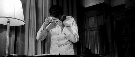 Misión en el estrecho (España, Italia, Francia; 1964)