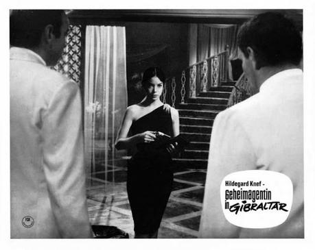 Misión en el estrecho (España, Italia, Francia; 1964)