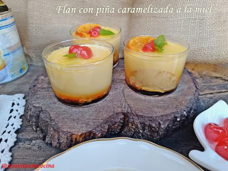 Flan con piña caramelizada a la miel