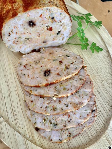 “Jamón” o fiambre de pollo con especias (sous vide) “Jamón” o fiambre de pollo con especias (sous vide)