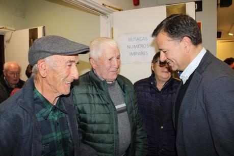 El alcalde de Albacete reconoce a los mayores en la Gala de Navidad: «Albacete está en deuda con vosotros»