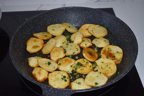 Pulpitos encebollados con patatas Pulpitos encebollados con patatas