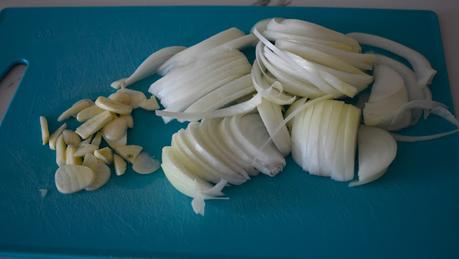 Pulpitos encebollados con patatas Pulpitos encebollados con patatas