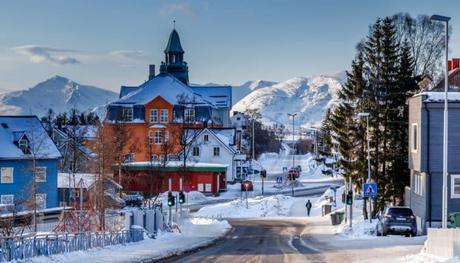 La ciudad de Tromso en invierno, en el norte de Noruega.