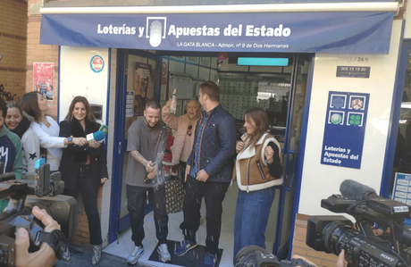 El Gordo 88008 de la lotería de navidad cae en Montequinto