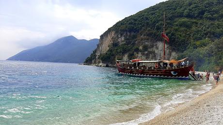 GRECIA: EL BARCO PIRATA DE LEFKADA