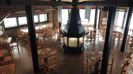 Sala del restaurante del Refugio del Niu de l'Àliga