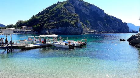 GRECIA: EL MONASTERIO DE PALEOKASTRISTSA EN CORFÚ GRECIA: EL MONASTERIO DE PALEOKASTRISTSA EN CORFÚ