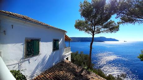 GRECIA: EL MONASTERIO DE PALEOKASTRISTSA EN CORFÚ GRECIA: EL MONASTERIO DE PALEOKASTRISTSA EN CORFÚ