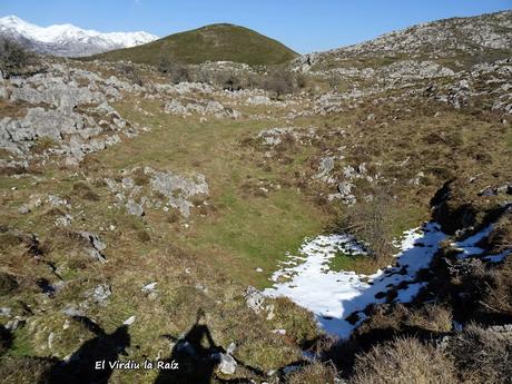 Arenas de Cabrales-Nava-El Jorcáu del Cuernu-Lles