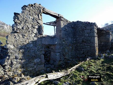 Arenas de Cabrales-Nava-El Jorcáu del Cuernu-Lles
