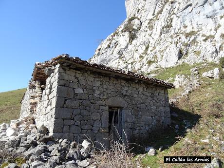 Arenas de Cabrales-Nava-El Jorcáu del Cuernu-Lles