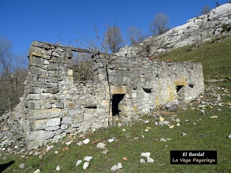 Arenas de Cabrales-Nava-El Jorcáu del Cuernu-Lles