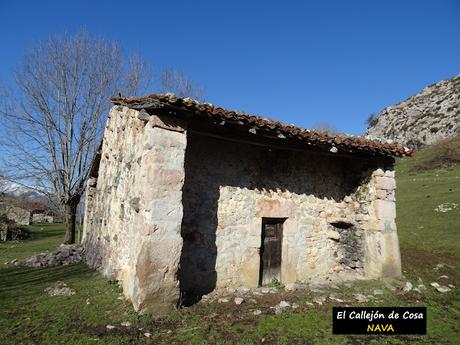 Arenas de Cabrales-Nava-El Jorcáu del Cuernu-Lles