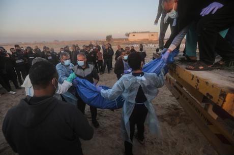 Gaza pide una investigación internacional tras denunciar que Israel ha devuelto decenas de cuerpos «robados»