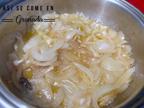 Noodles de arroz con gambas a la crema de cava