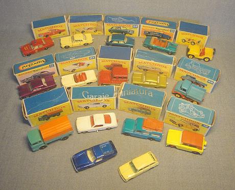 Recordando y aprendiendo con los “autitos de colección” de mi infancia Recordando y aprendiendo con los “autitos de colección” de mi infancia