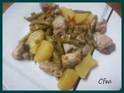 Vainas con cerdo salteadas