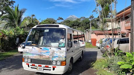 COSTA RICA: EL PARQUE NACIONAL VOLCÁN ARENAL COSTA RICA: EL PARQUE NACIONAL VOLCÁN ARENAL