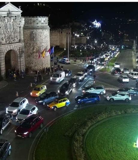 La Puerta de Bisagra acoge la proyección «Toledo tiene estrella» con ocho pases entre el 3 y el 4 de enero