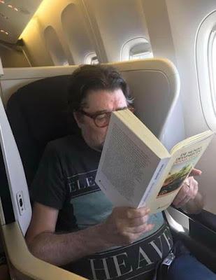 Los libros ahuyentan la soledad.