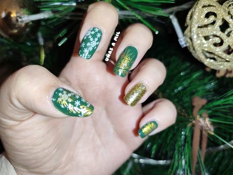 Diseño de uñas en verde y dorado para Navidad o Año Nuevo