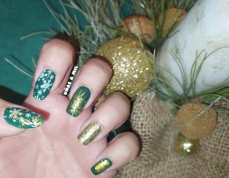 Diseño de uñas en verde y dorado para Navidad o Año Nuevo