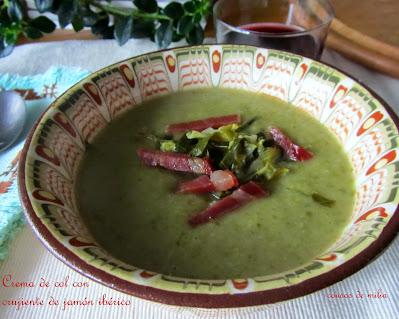 Crema de col con crujiente de jamón