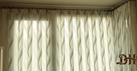 - Cortinas con barras acero.