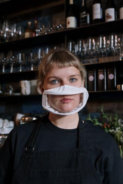 Las mascarillas (médico-quirúrgicas) tienen el mismo efecto… que NO llevarlas puestas