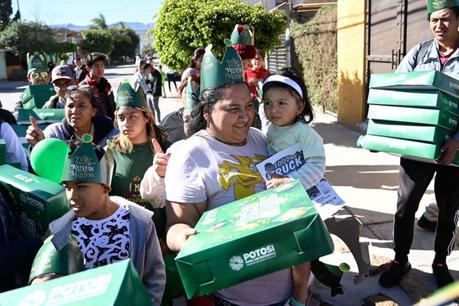 Celebración del Día de Reyes en San Luis Potosí con el gobernador y la presidenta del DIF Estatal