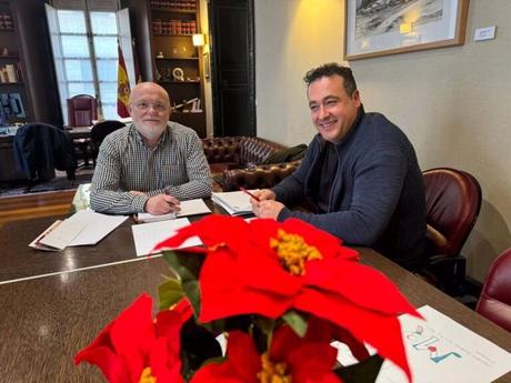 Colocan misiles y carteles contra la guerra en Palestina en el Belén de Cuenca